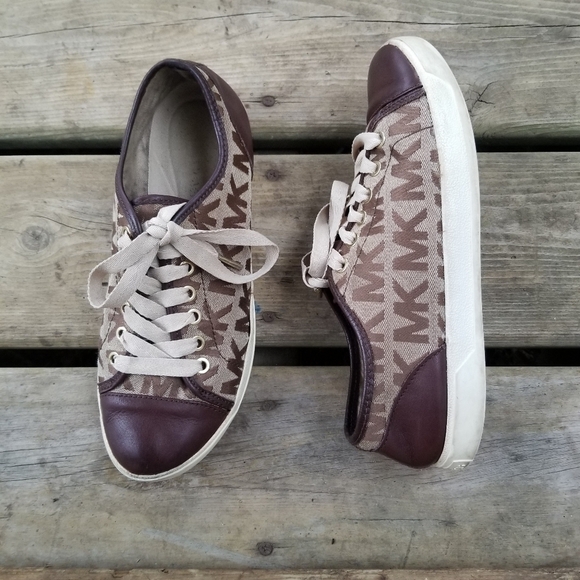 Michael Kors MK Logo Tan Canvas Brown Leather Low Top Cap Toe City Sneaker 8 - Picture 2 of 9